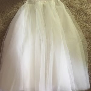 Tulle knee-length skirt